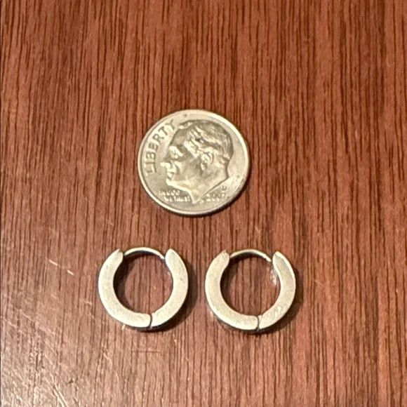 Minimalist Stainless Steel Huggie Hoop Earrings - Picture 4 of 4